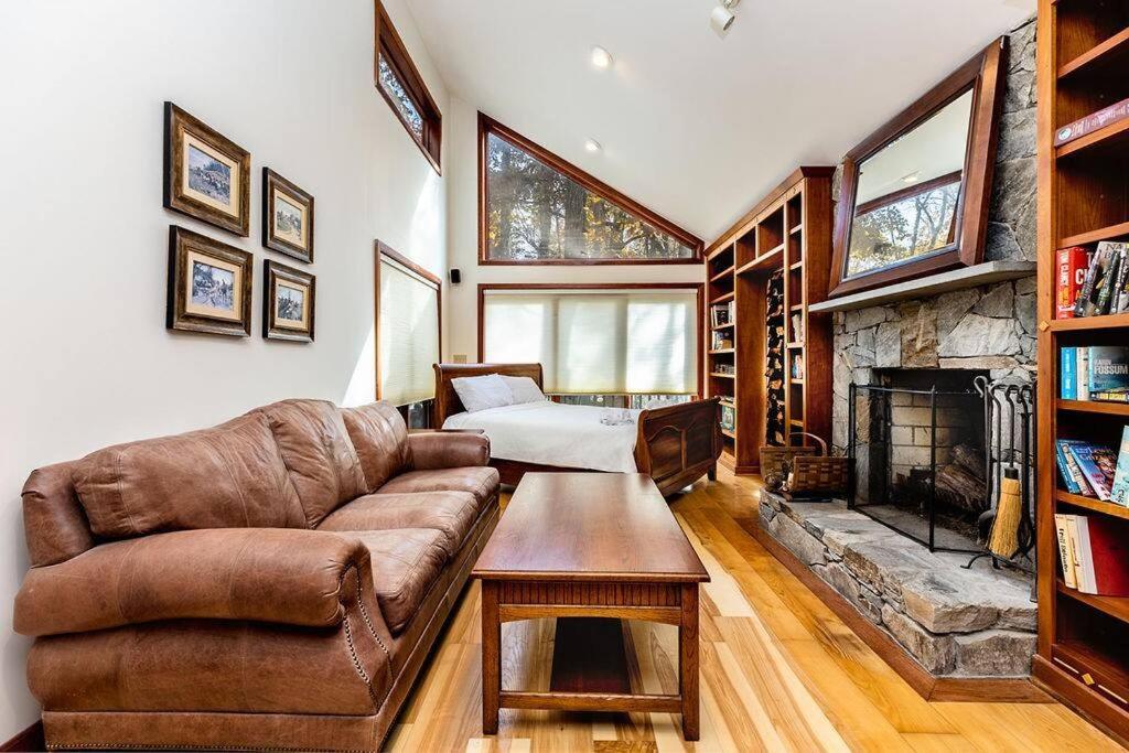 7Th Hole Chalet At Wintergreen Resort Hot Tub, Sauna & 3 Fireplaces Екстериор снимка